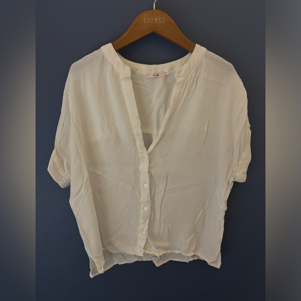 Stunning White Francesca’s Top